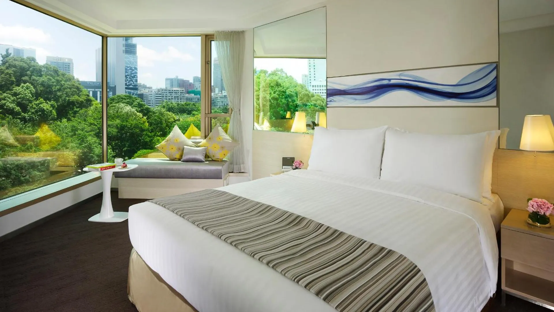 The Royal Pacific Hotel & Towers Hong Kong 4*,  China