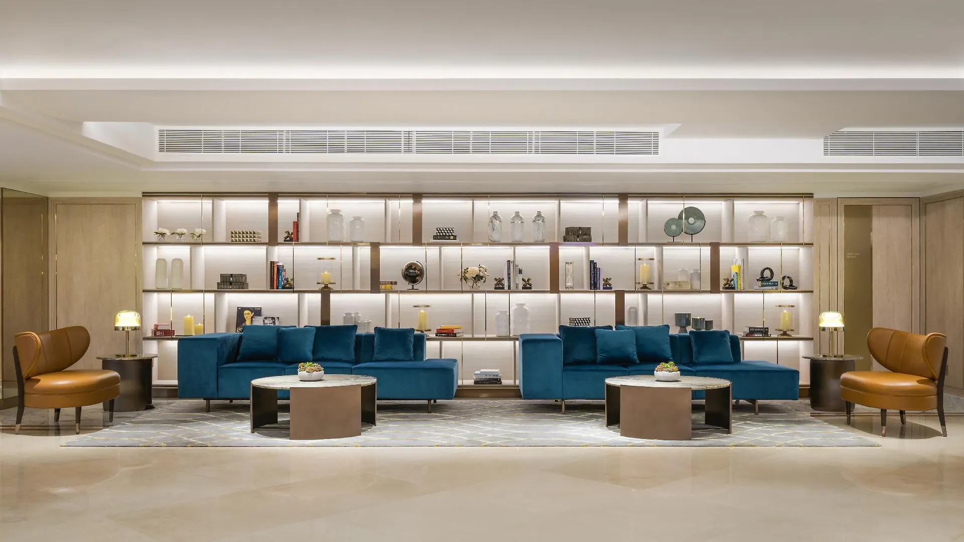 The Royal Pacific Hotel & Towers Hongkong 4*,